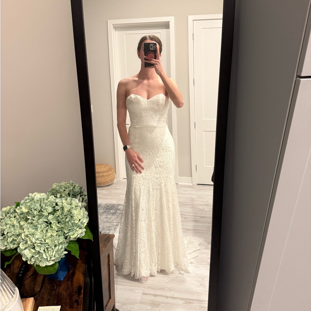 Wtoo Ivory Strapless Sweetheart Lace Wedding Dress
